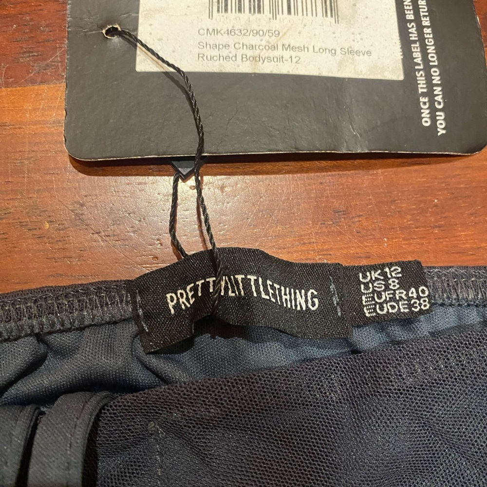 🪩NWT! Pretty Little Thing shape charcoal mesh ruched bodysuit - size 8 - Picture 10 of 12